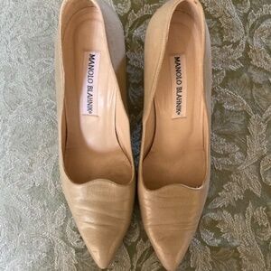 Manolo Blahnik Leather Pumps‼️SALE